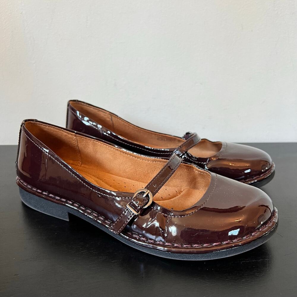 Naturalizer Burgundy Patent Leather Round Toe Mary Jane Flats 9M